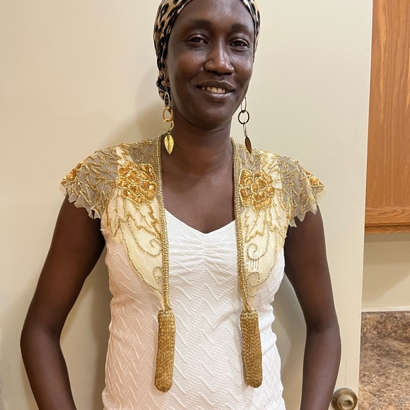 Sheer sequined shoulder throw - Picture 3 of 13